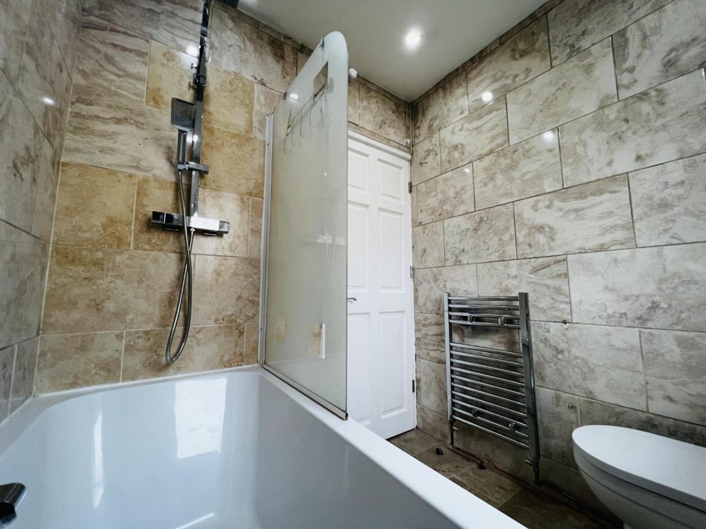 Monthly Offers, 7 Guests, Business, Wifi Apartment