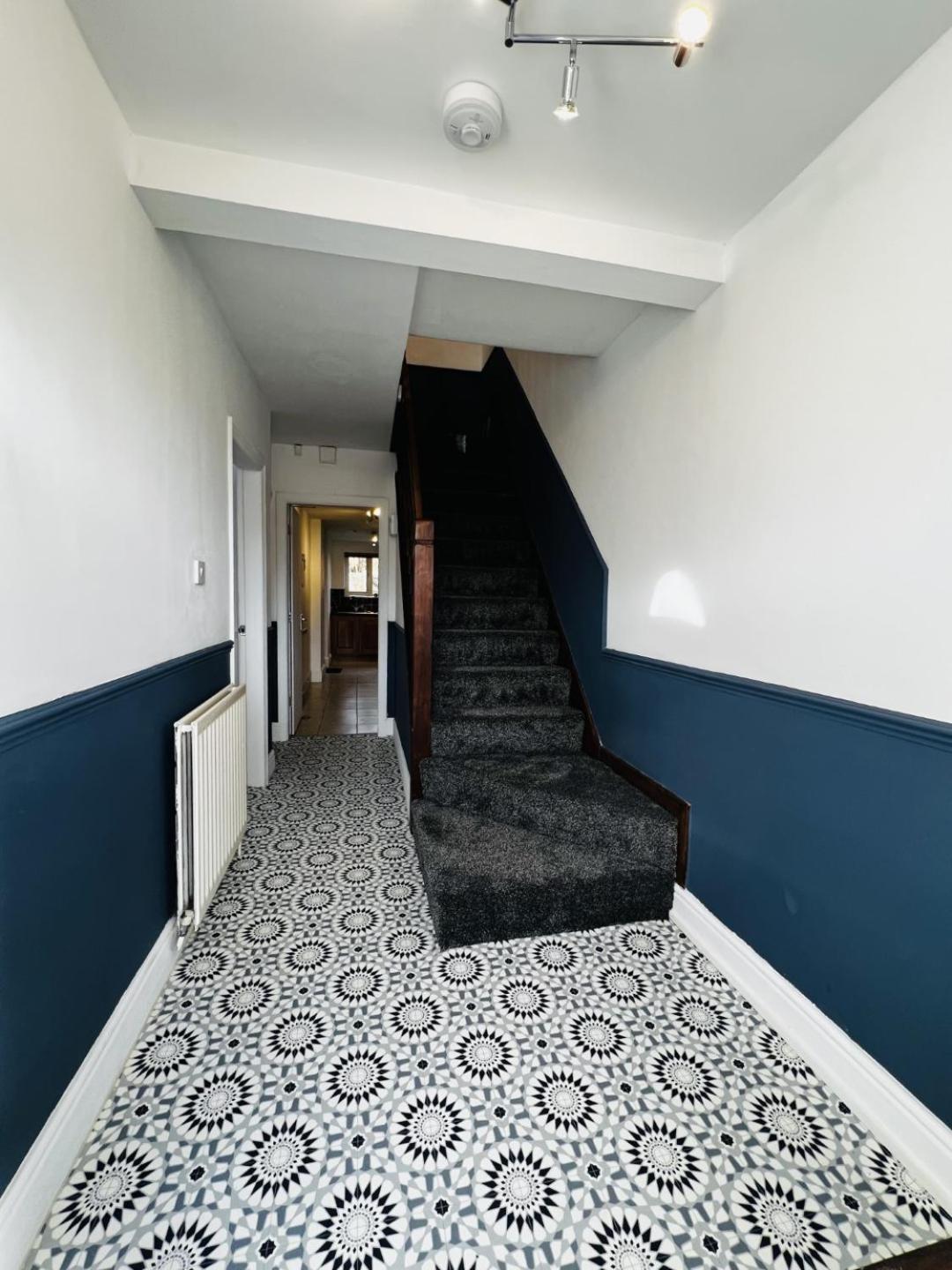 Monthly Offers, 7 Guests, Business, Wifi Apartment Coventry